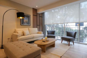 Charming 2BR with Balcony in Miraflores